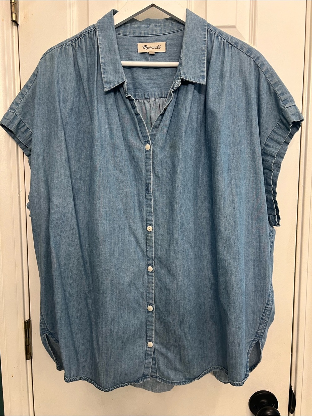 Madewell Light Blue Chambray Button-Front Shirt